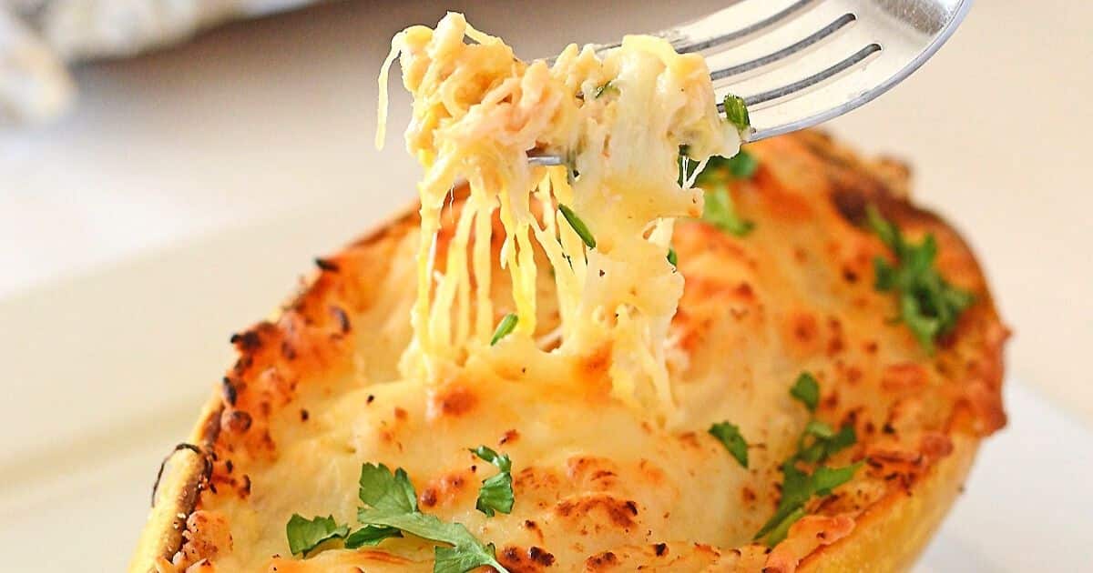 Buffalo Chicken Spaghetti Squash