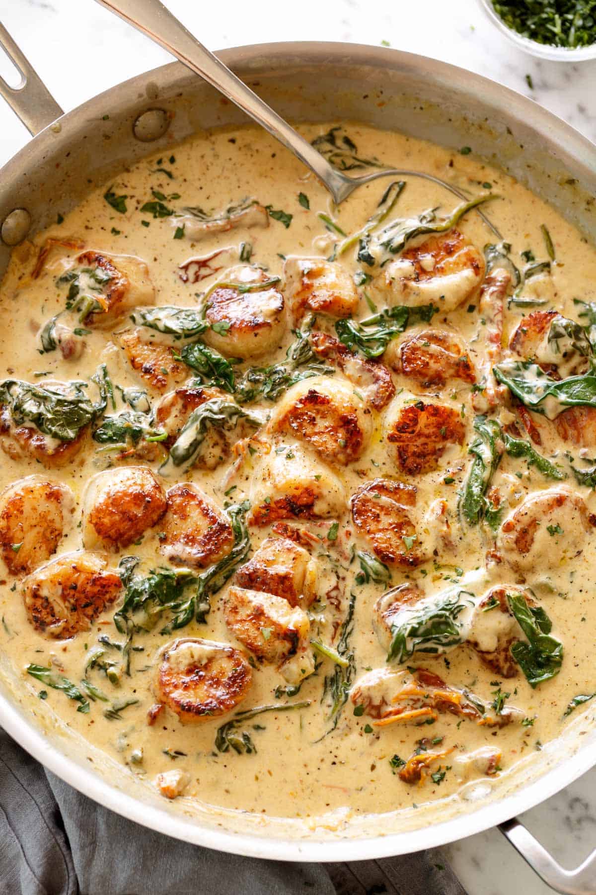 Creamy Tuscan Scallops
