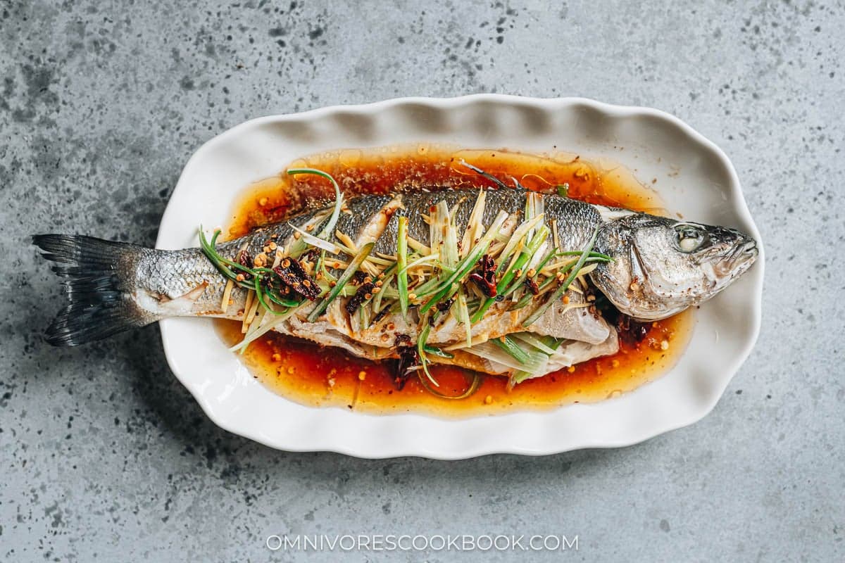 Chinese Steamed Fish (清蒸鱼)