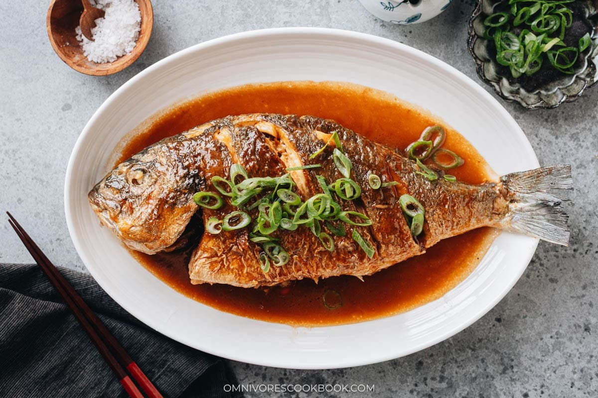 Chinese Braised Whole Fish (红烧鱼)