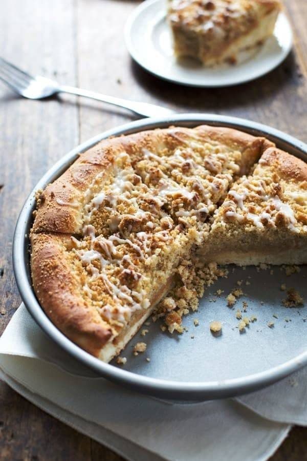 Deep Dish Cinnamon Streusel Dessert Pizza