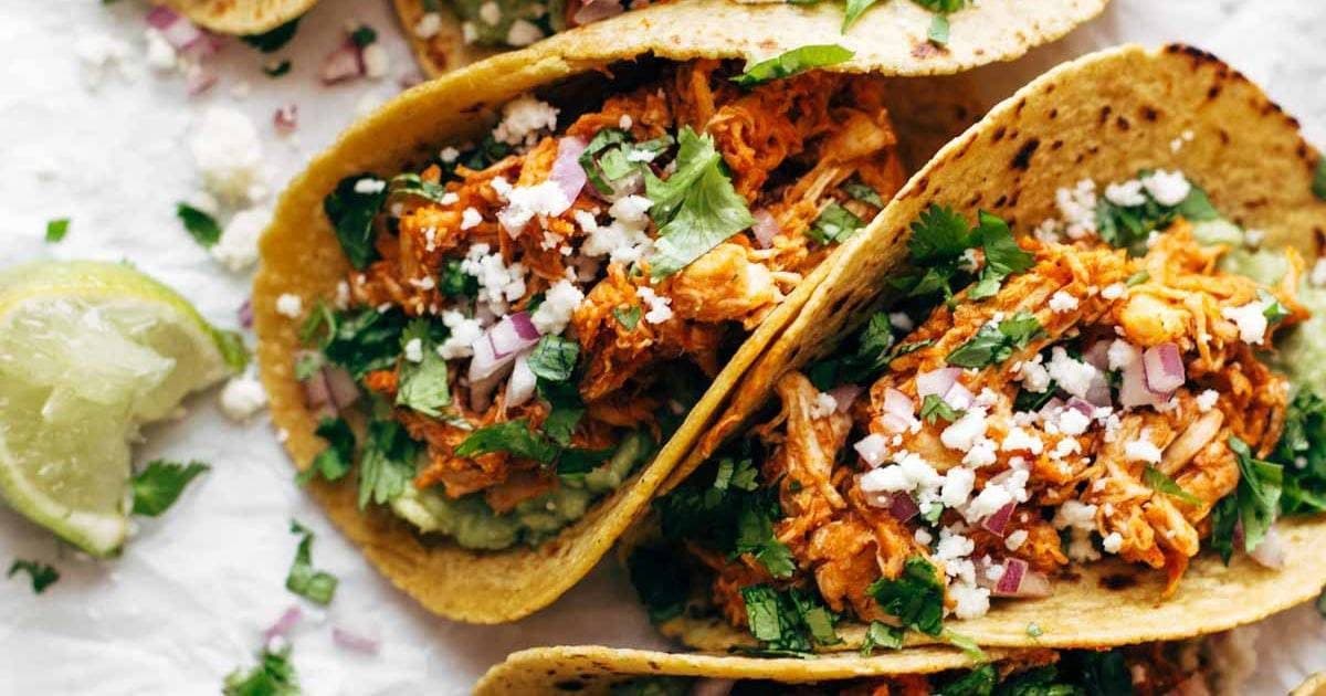 The Best Chicken Tinga Tacos