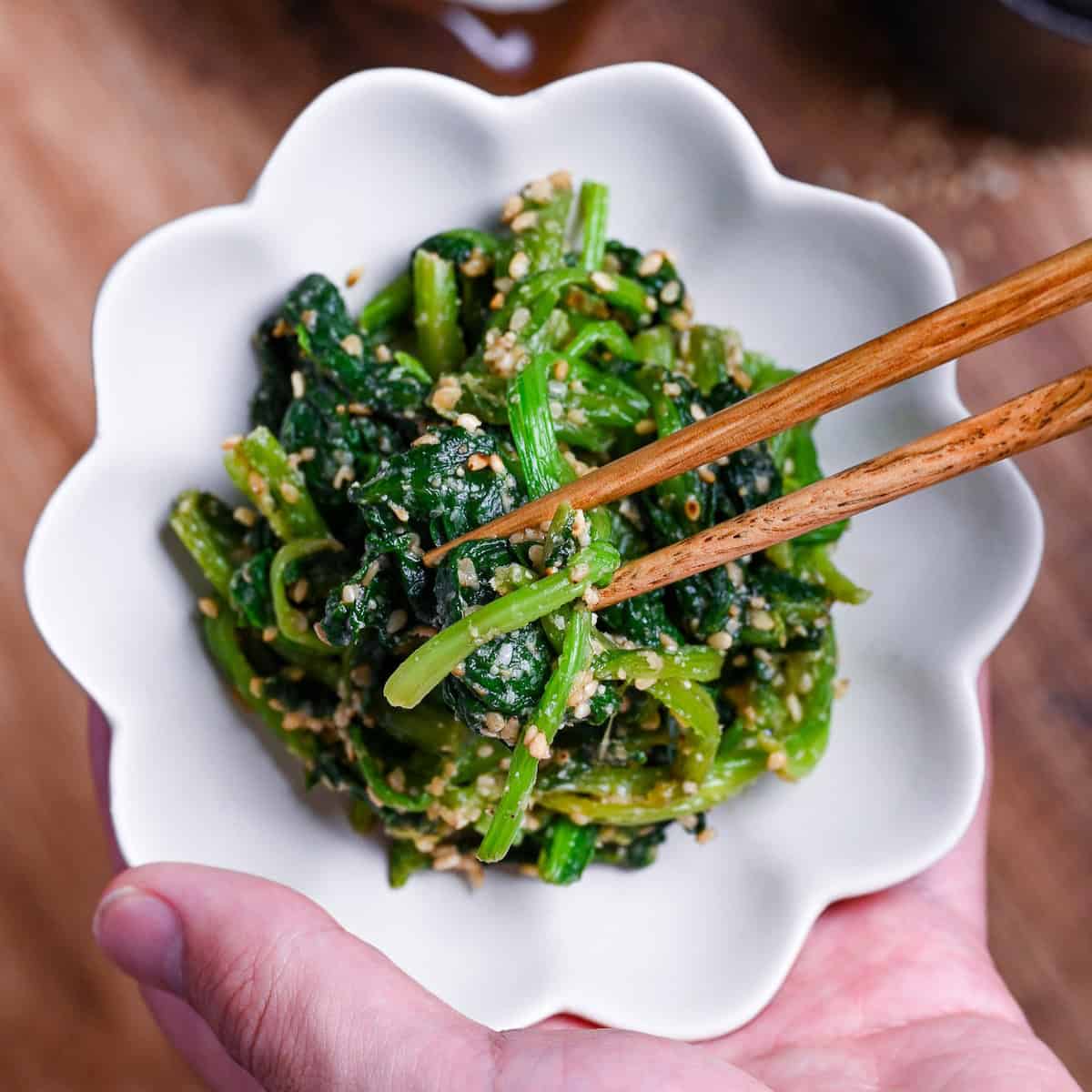 Goma-ae Salad (Japanese Spinach Salad with Sesame Sauce)