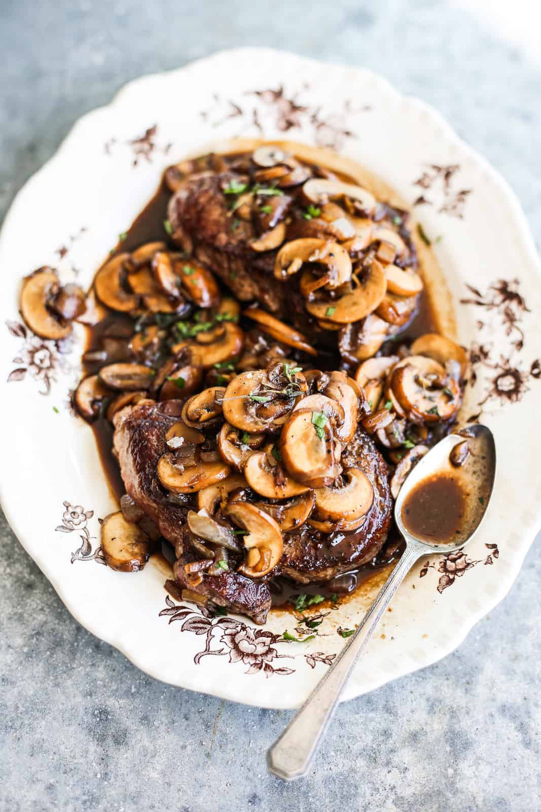 Filet Mignon with Mushroom Sauce
