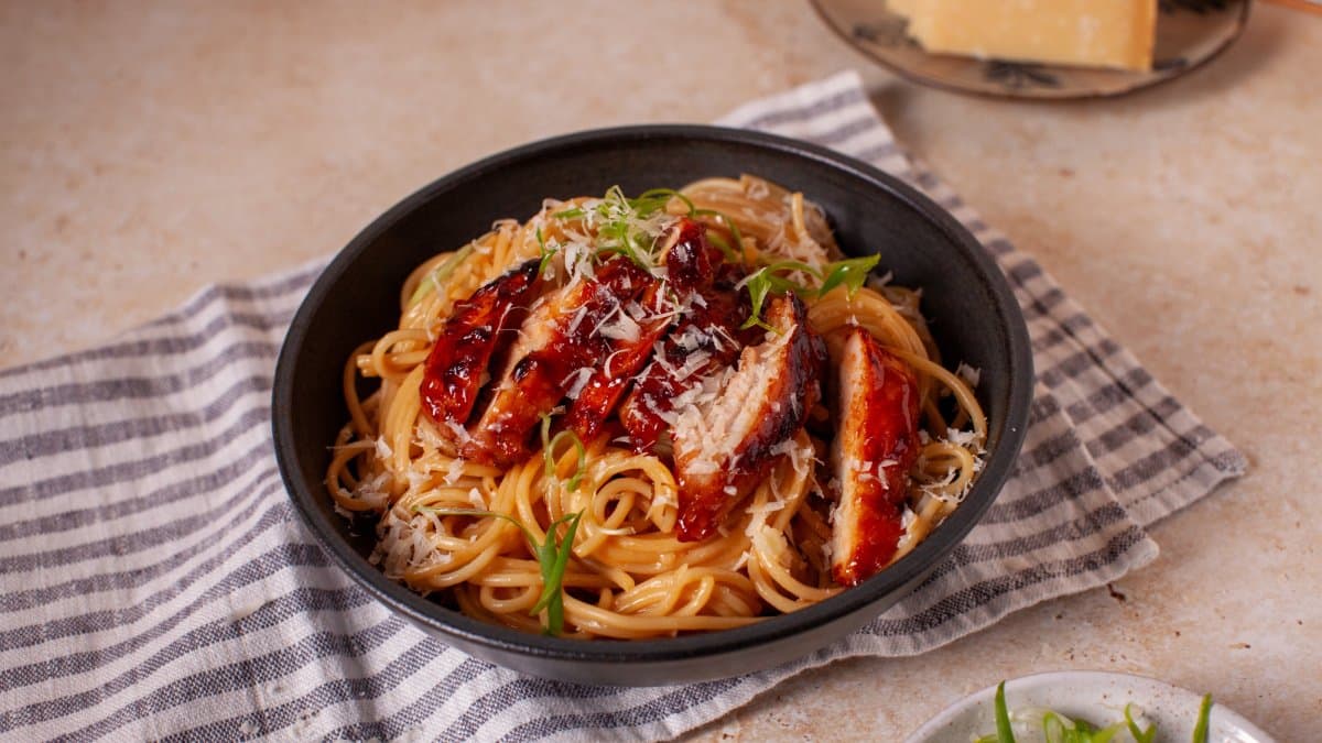 Garlic Butter Pasta with Char Siu Chicken