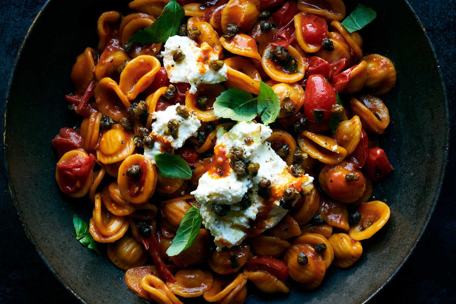 Spicy and Saucy Cherry Tomato Pasta