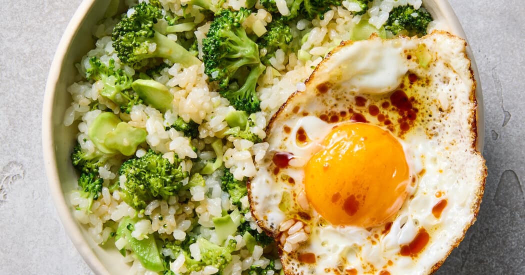 Broccoli Rice With Eggs